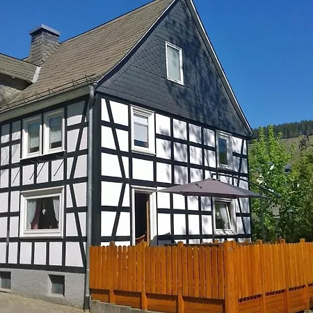 Holiday home Lennestuebchen